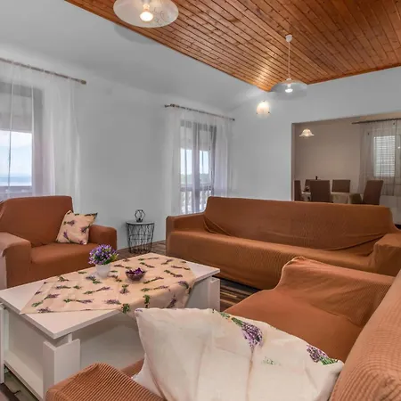 3 Bedroom Lovely In *