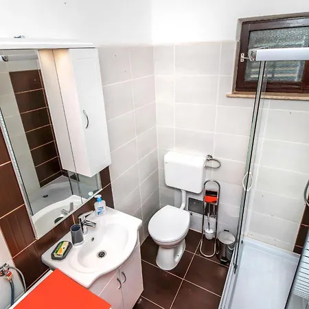 3 Bedroom Lovely In Lejlighed *