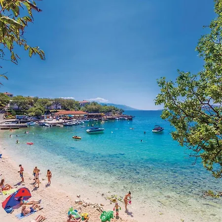 公寓 Awesome In Novi Vinodolski *